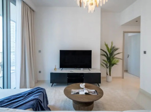 1BR Apartments Beach Isle Tower