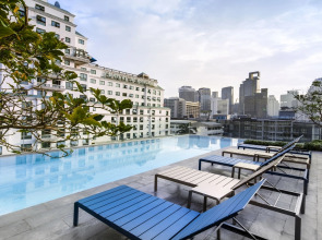 The Quarter Ploenchit by UHG