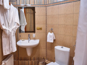 Тиссен Хаус