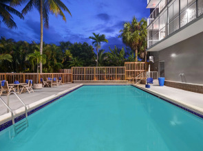 Motel 6 Cutler Bay, FL