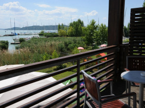 Hotel Golden Lake Resort