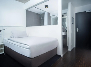 &REPEAT Köln Airport