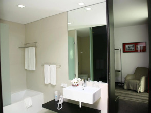 Axis Viana Business & SPA Hotel