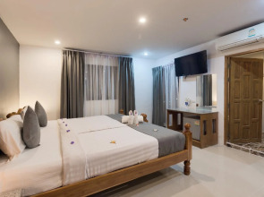 OYO 861 Patong Dynasty Hotel