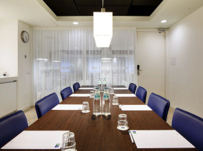 Holiday Inn Express Rotterdam - Central Station by IHG