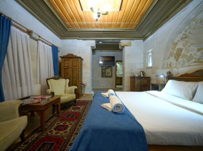 ShoeString Stone House