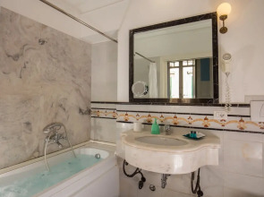 Hotel Emona Aquaeductus