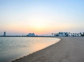 Hilton Salwa Beach Resort & Villas