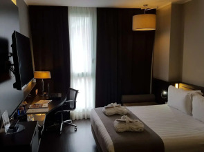 Best Western Premier CHC Airport