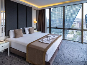 The Conforium Hotel Van