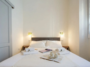 Central Station Apartment by Mmega