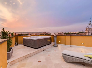 Navona Queen Rooftop