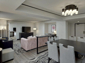 Loews Miami Beach Hotel – South Beach