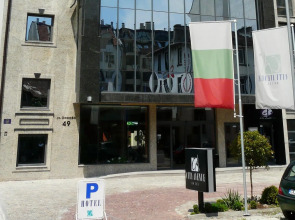 City Avenue Hotel by HMG