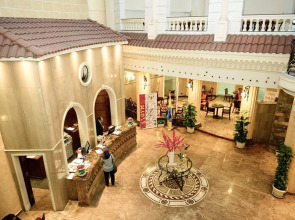 Cherry Maryski Hotel