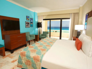 Wyndham Grand Cancun All Inclusive Resort & Villas