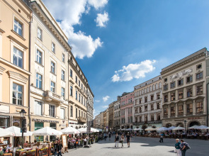 Venetian House Market Square Aparthotel
