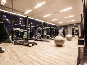 De Botan Srinakarin Hotel & Residence