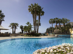 Отель Royal Savoy