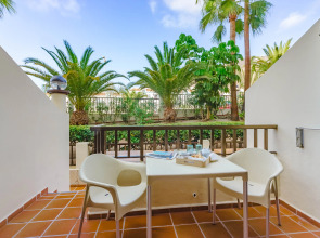 Klayman Olivina Aparthotel