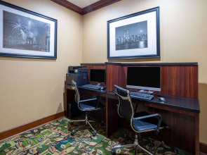 Days Hotel by Wyndham North Bergen NYC Area