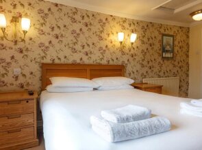 The Kings Arms and Royal Hotel, Godalming, Surrey