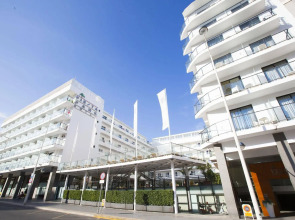 Port Fiesta Park Hotel