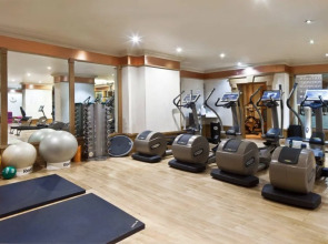 Leonardo Royal Hotel London City