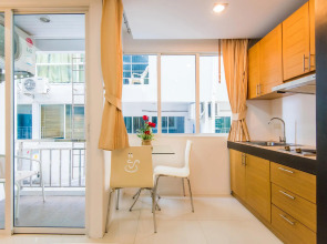 Hallo Patong Hotel & Restaurant