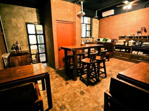 Nostalgia Hotel（Beijing YongheLama & Nanluoguxiang）