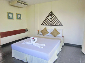 Thaniza Beachfront Resort