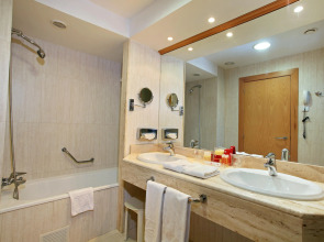 Hotel & Spa Peñíscola Plaza Suites