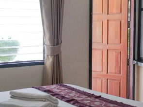 Phi Phi Nice Beach Resort