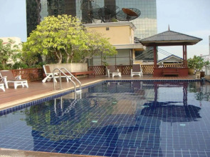 King Royal Garden Inn