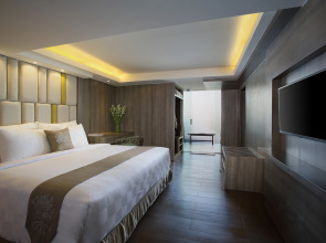 The Crystal Luxury Bay Resort Nusa Dua