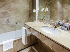 Отель H10 Itaca