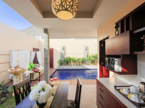 Flamingo Dewata Suite