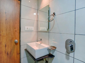 Fabexpress Colaba Grand