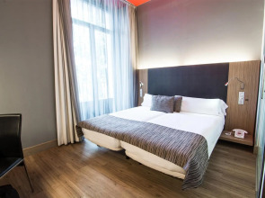 Petit Palace Plaza del Carmen