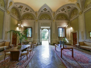 Residenza dEpoca Torre Dei Lari