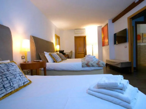 St. Peter' Six Rooms & Suites