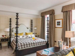 11 Cadogan Gardens and The Apartments by Iconic Luxury Hotels