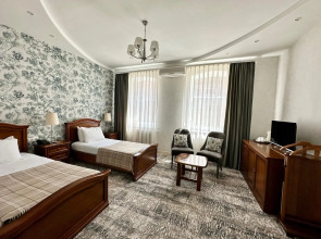 Отель Золотой Берег