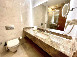 Turkmen Riverside Hotel