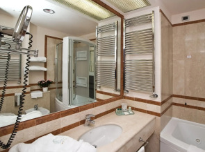 Hotel Sangallo Palace