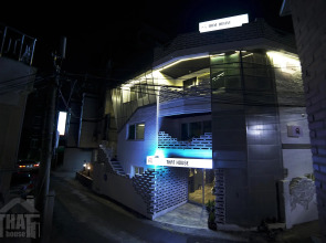 THAT House - Hostel