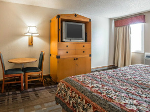 Rodeway Inn Cheyenne I-80 East