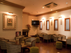 Hotel Rainha D. Amelia, Arts & Leisure