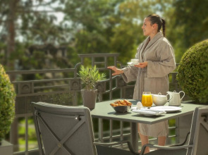 Royal Savoy Hotel & Spa