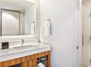 Hyatt Place Waikiki Beach